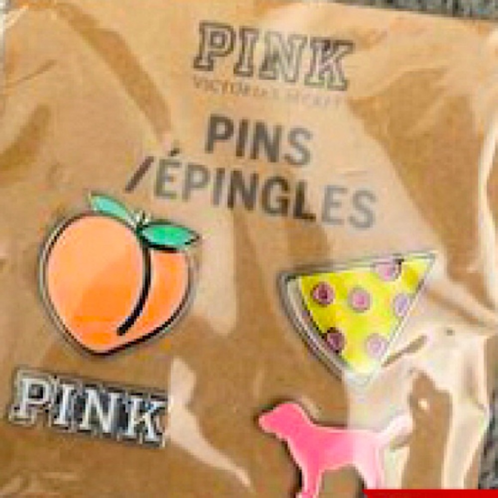 🆕🔥PINK BY VS SUPER SUPER CUTE GRAY BACKPACK&STRAPS ON THE BACK&COMES WITH PINS!! - Picture 11 of 11